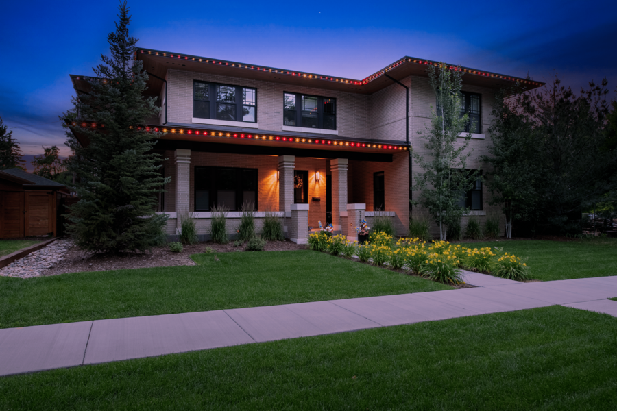 A luxury home illuminated by Oelo lighting.